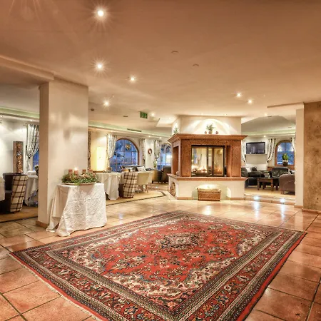 Post Family אונקן